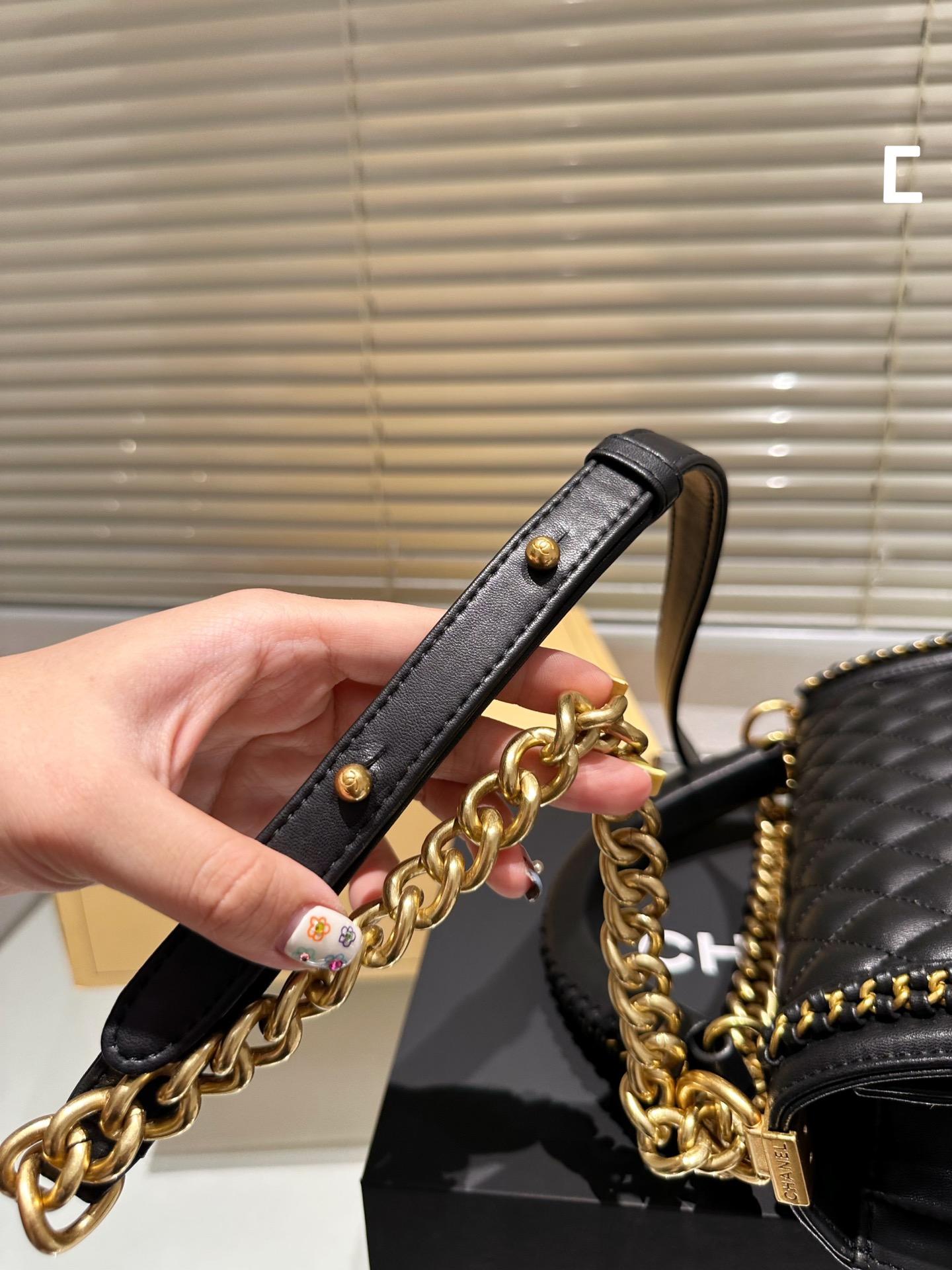 CHANEL Leboy SIZE:24*15 cm sheepskin