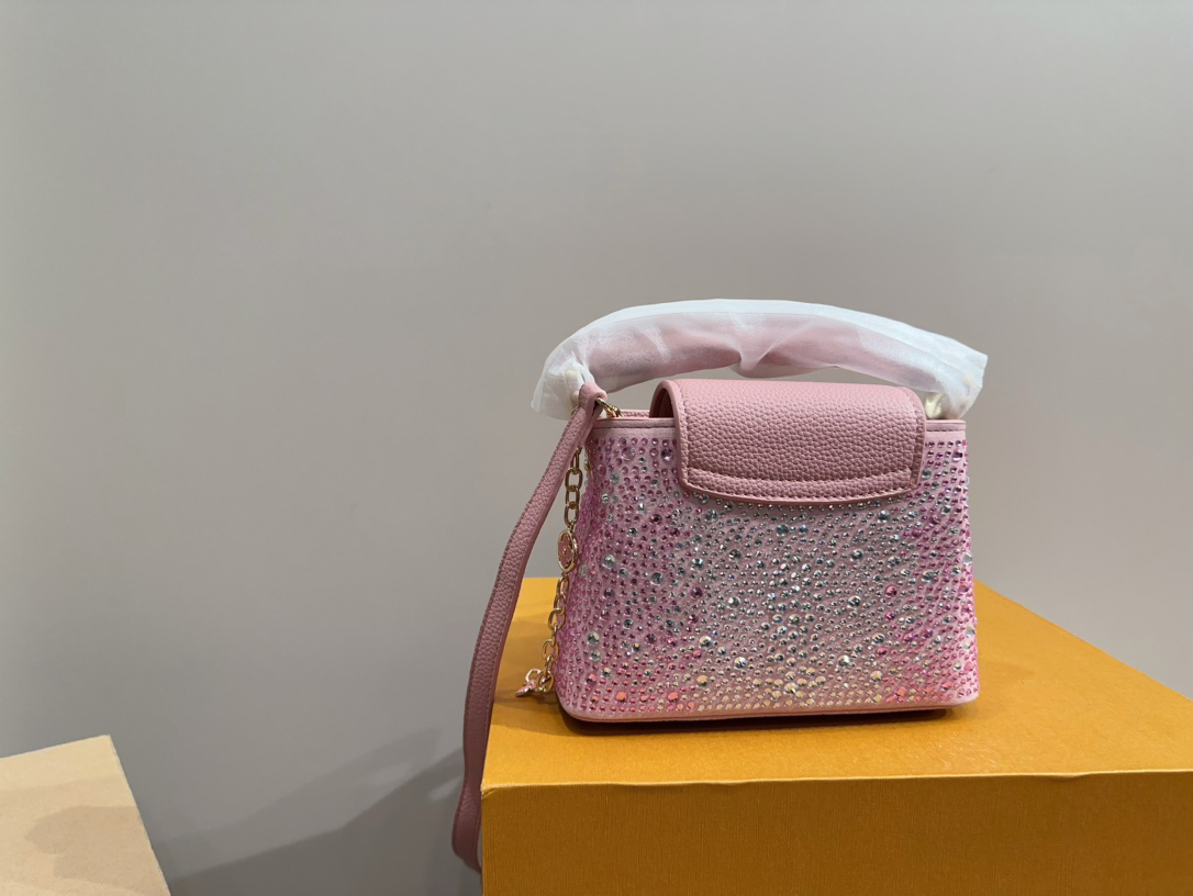 Louis Vuitton Capucines classic bag