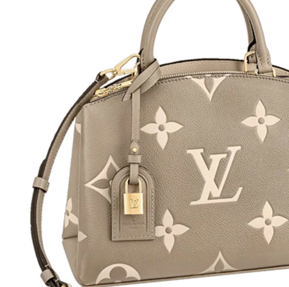 LOUIS VUITTION Petit Palais Grained Cowhide Bag