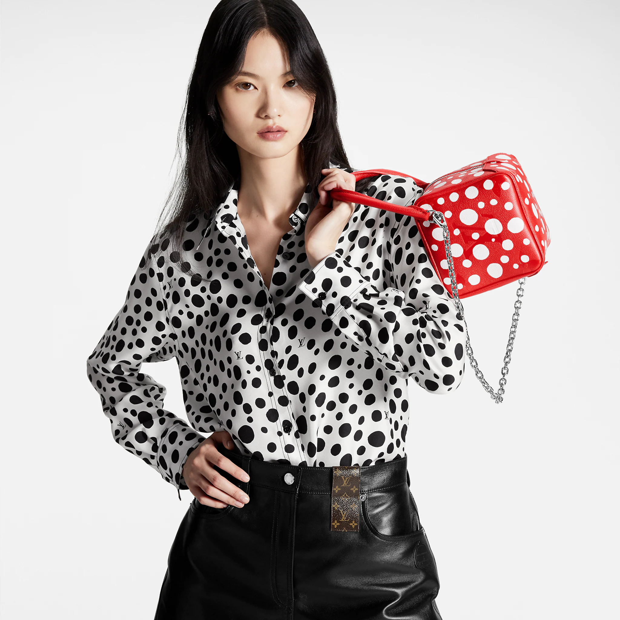 Louis Vuitton M21779 LV x YK SQUARE