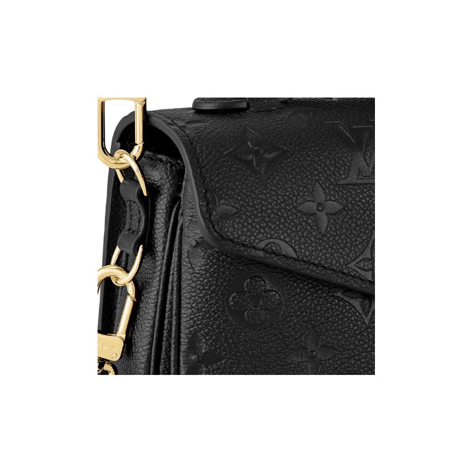 LOUIS VUITTON Pochette Metis East West