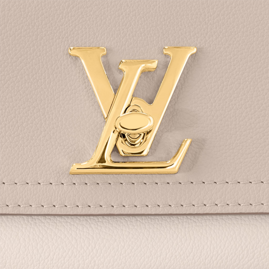 Louis Vuitton M21084 LockMe Tender