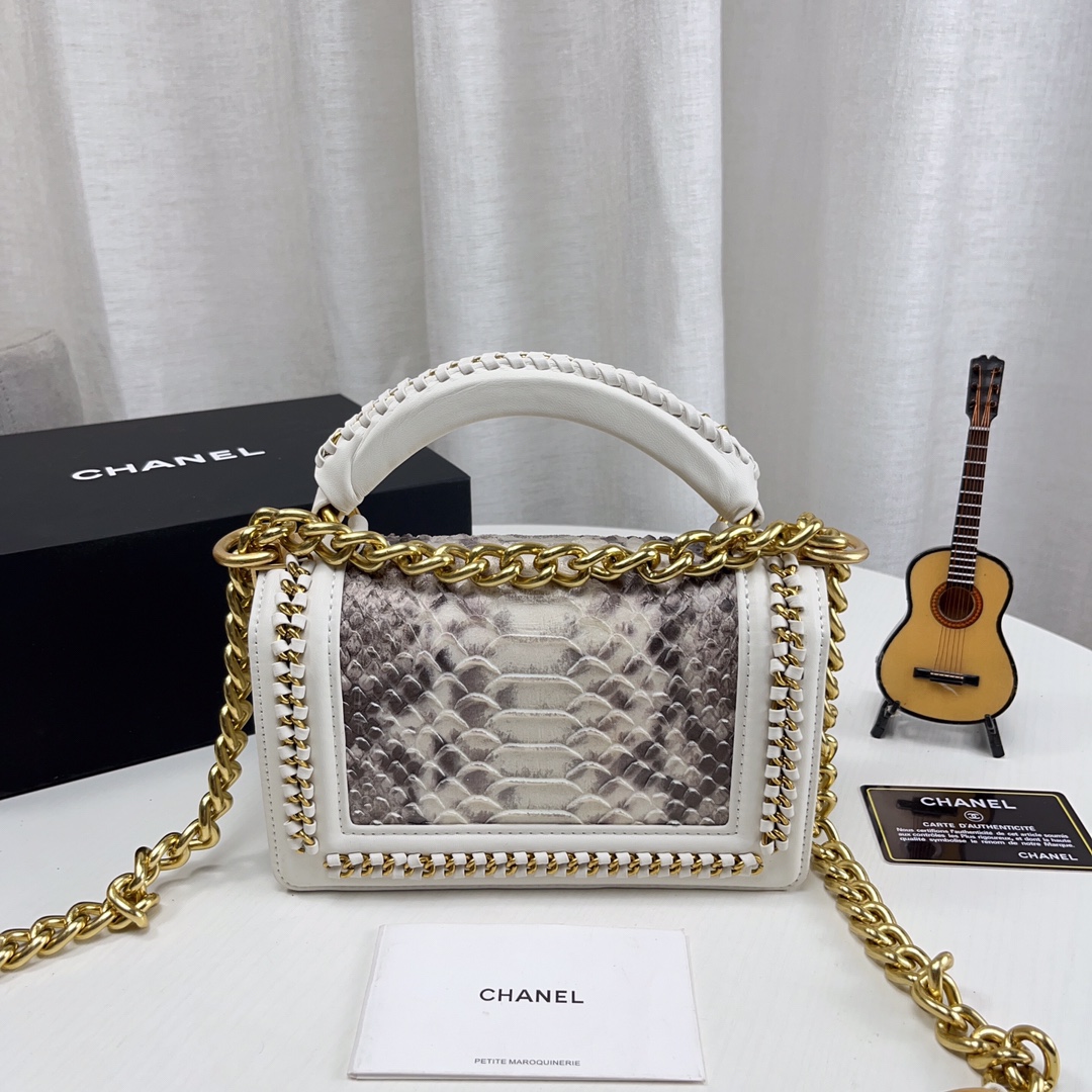 CHANEL Leboy SIZE:20*12cm