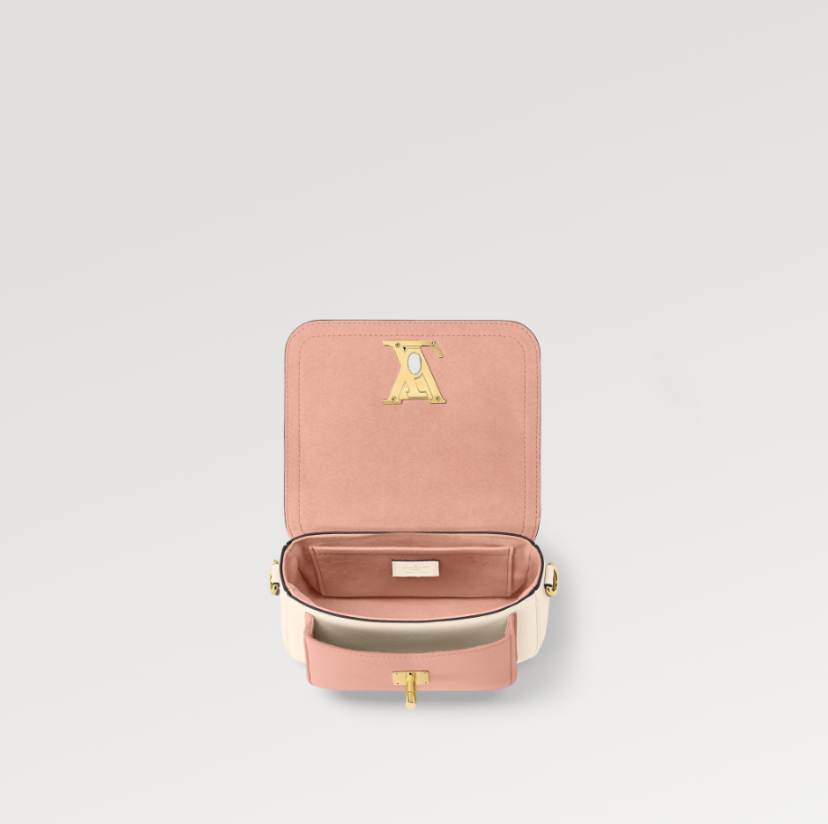 Louis Vuitton M21084 LockMe Tender