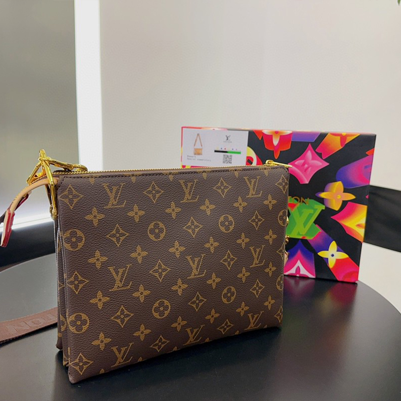 LOUIS VUITTION Coussin Classic bag