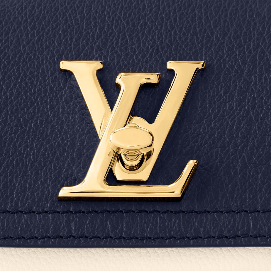 Louis Vuitton M21084 LockMe Tender