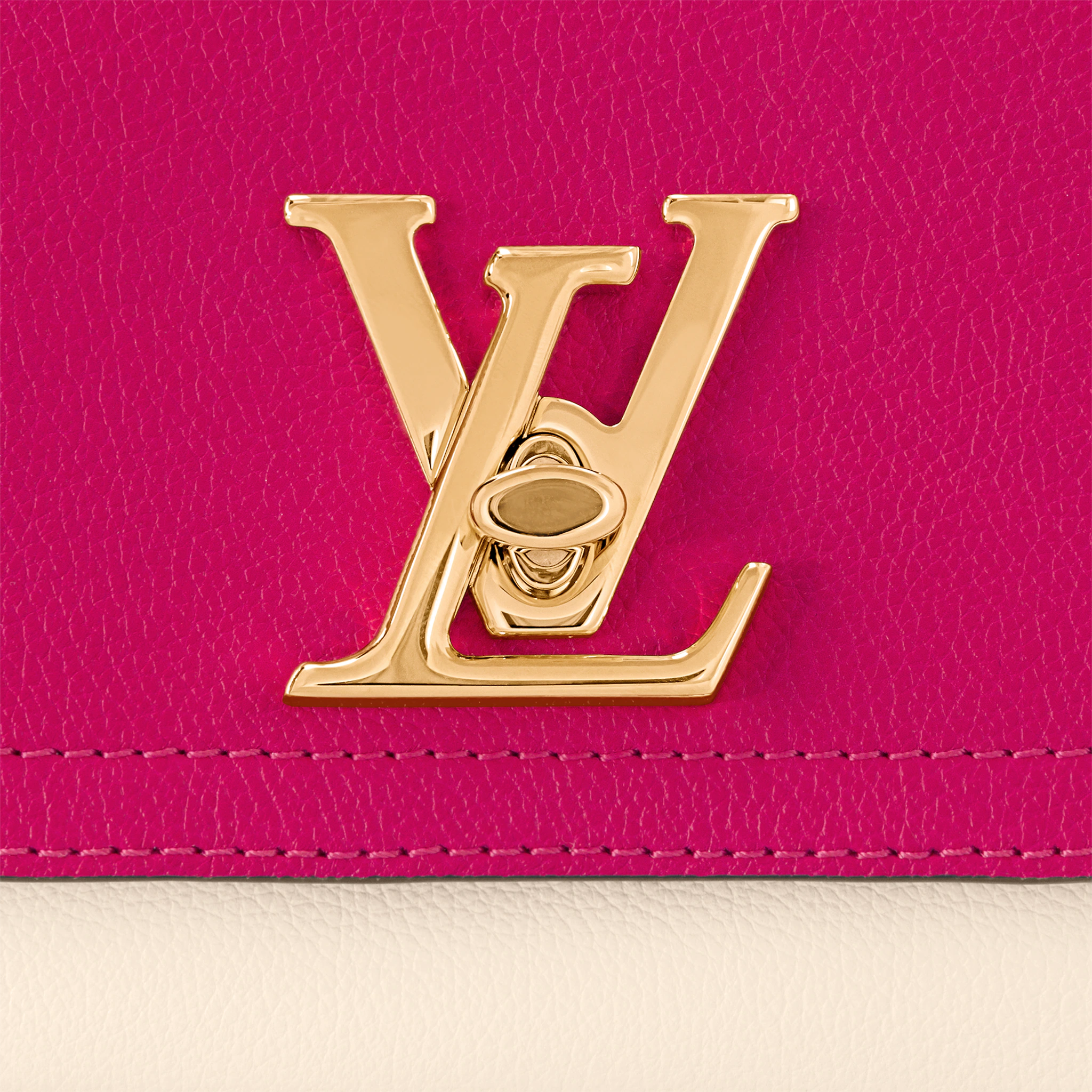 Louis Vuitton M21084 LockMe Tender
