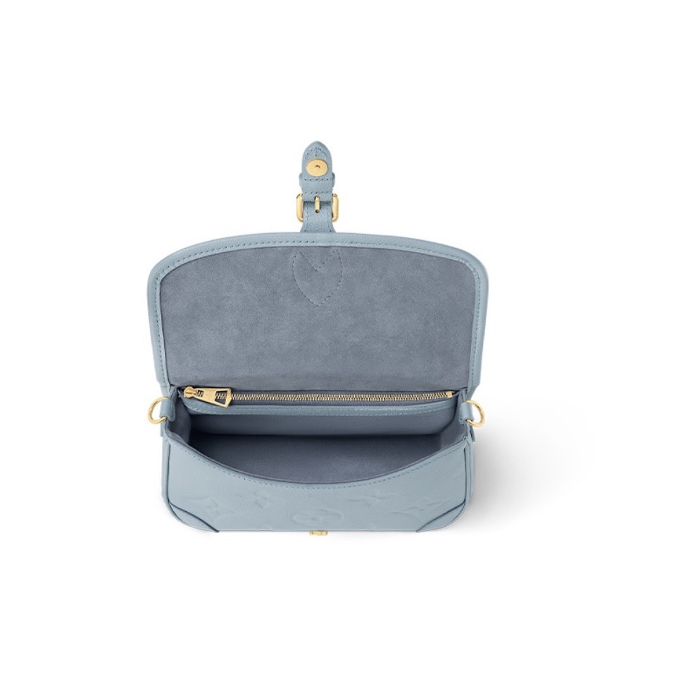 LOUIS VUITTON Diane Hand and shoulder crossbody bag
