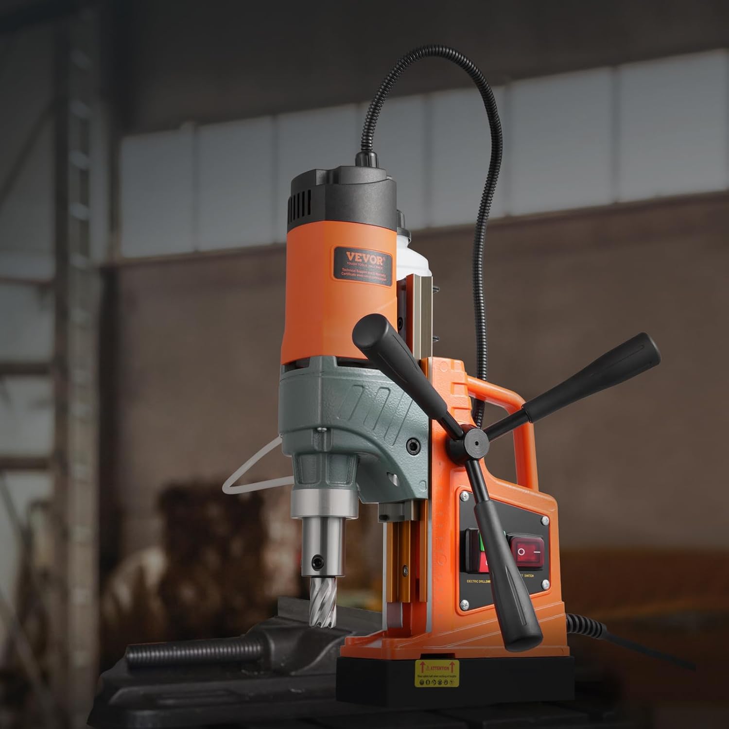 Perceuse magnétique 1450W 12500N 850 tr/min alésage 40 mm profondeur 50 mm