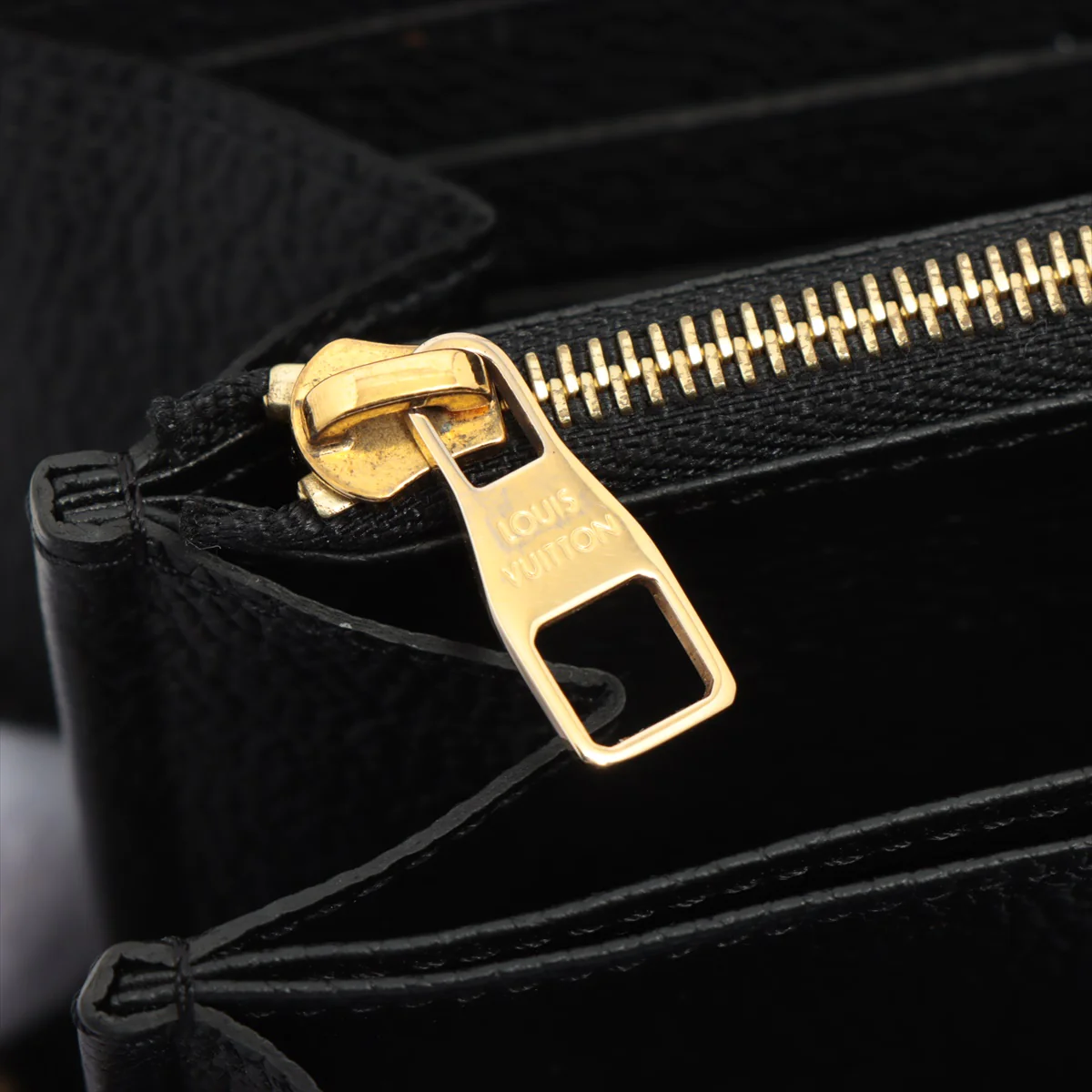 Louis Vuitton Portefeuilie Zippy M61864