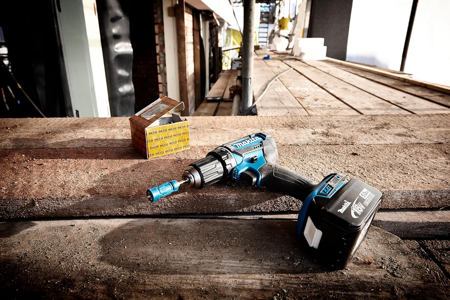 Perceuse visseuse 18 V 2x3 Ah avec coffret