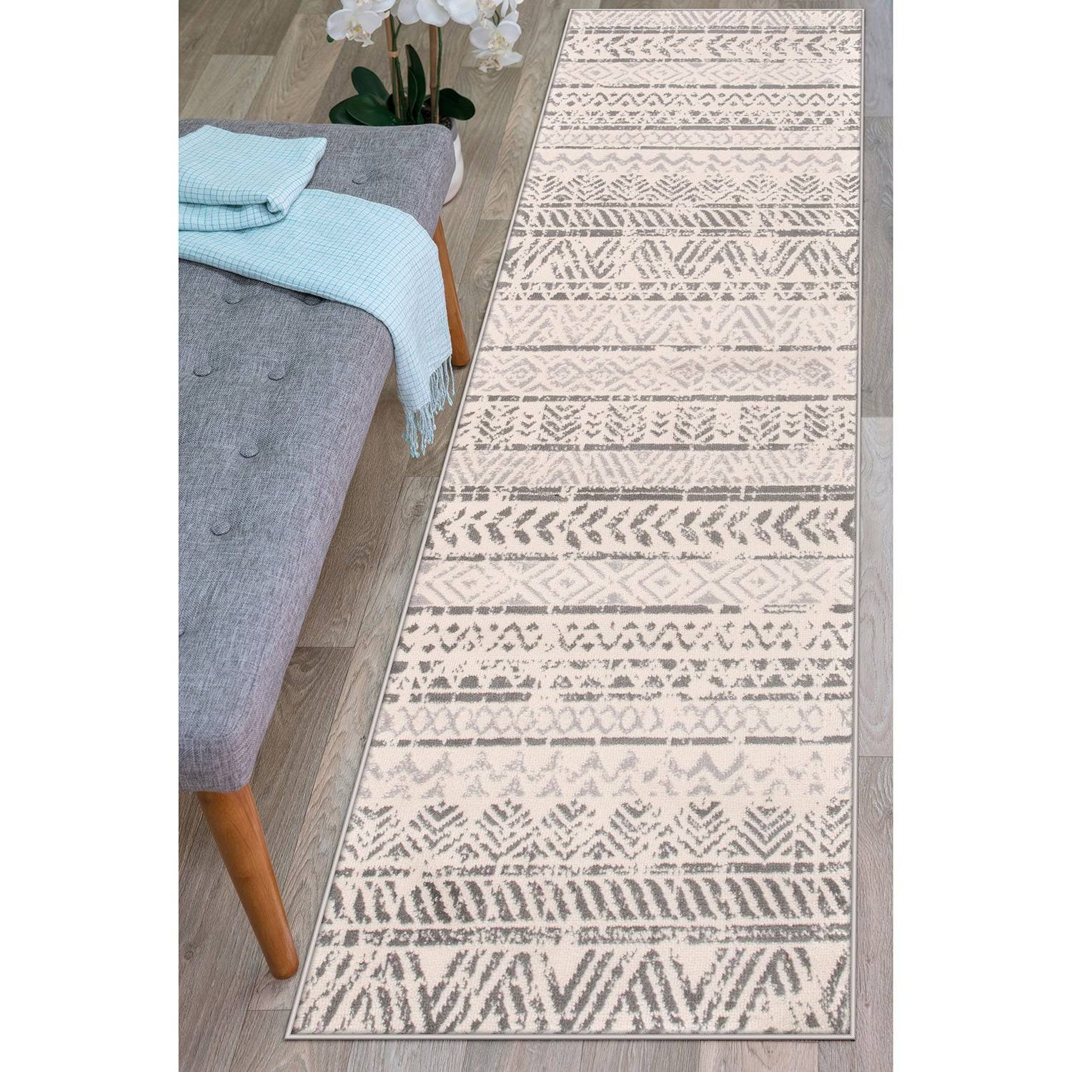 Geometric Bohemian Design Runner Rug 2' x 7' Gray