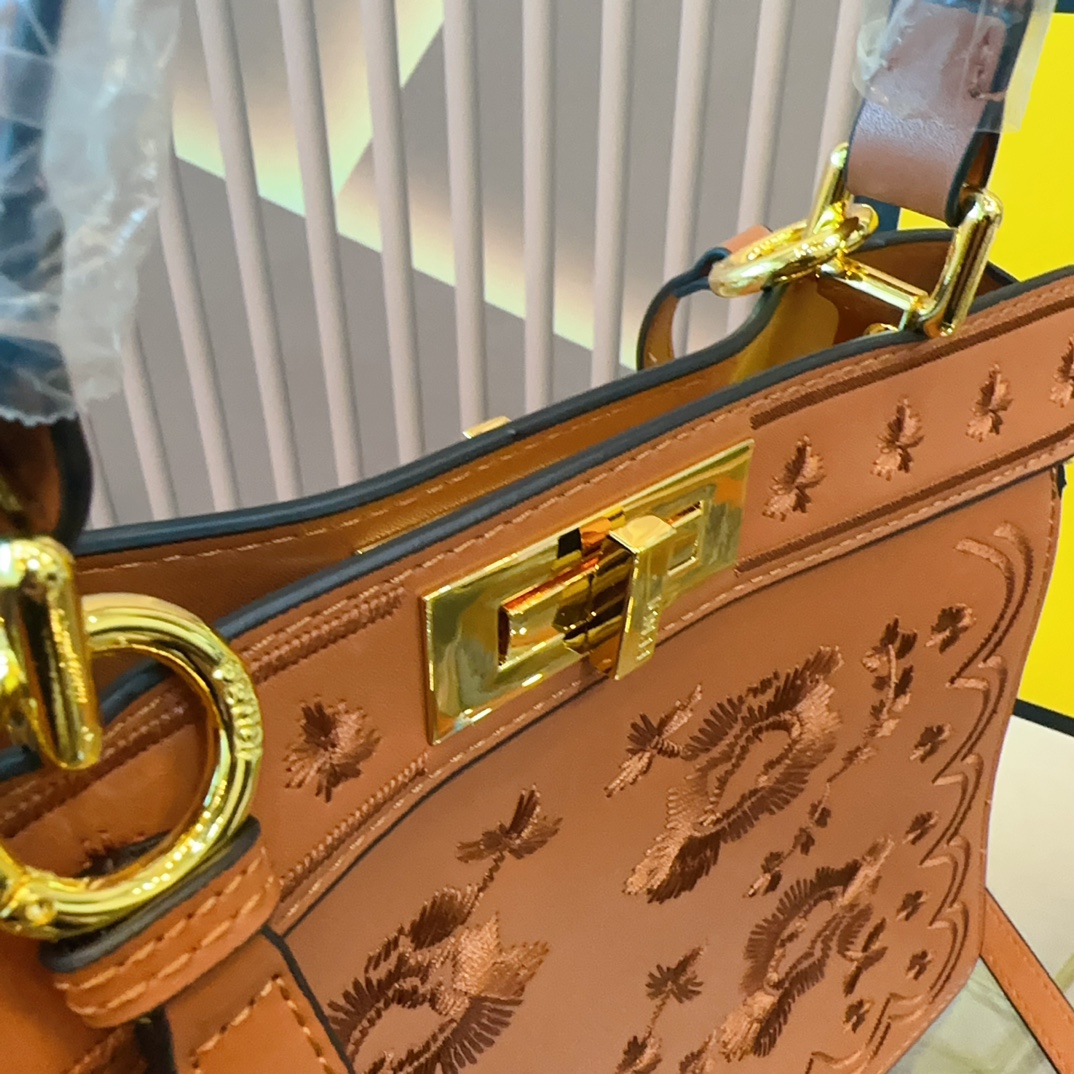 Fendi peekaboo embroidery limited bag