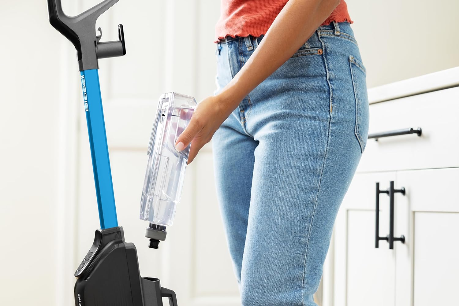 Aspirateur balai laveur filaire aspire et lave sols durs